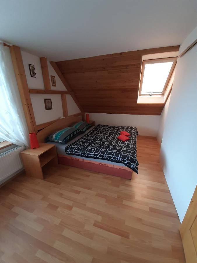 Apartmany Pod Hradem Holstejn Eksteriør bilde